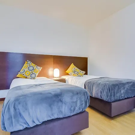 Sunset Bacara - Near Marina 아파트